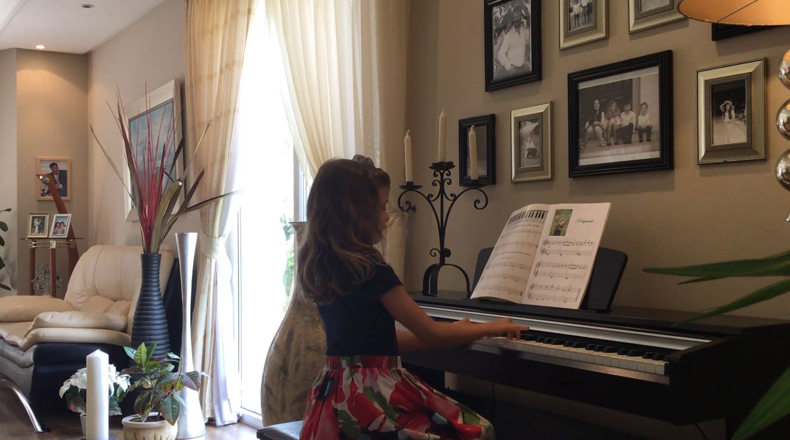 Load video: “Memories” by Alina ILINSKA